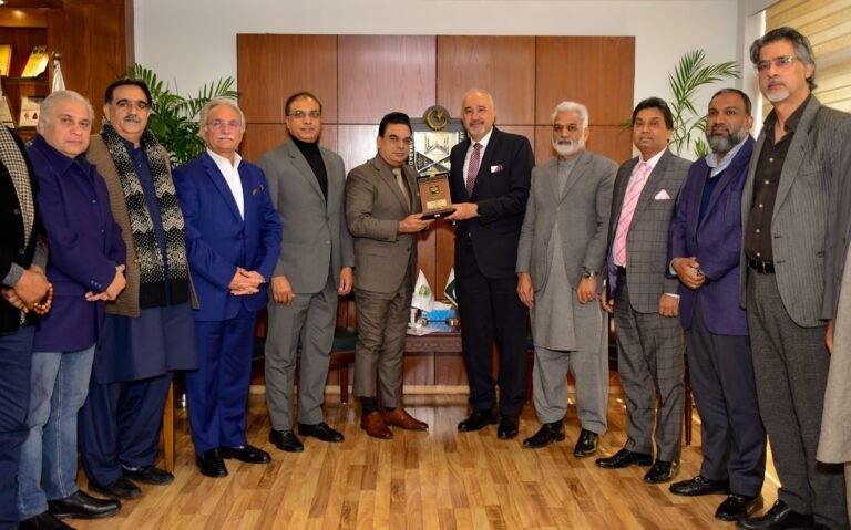 Russia offers significant potential for Pakistani exporters, Amb Tirmzi