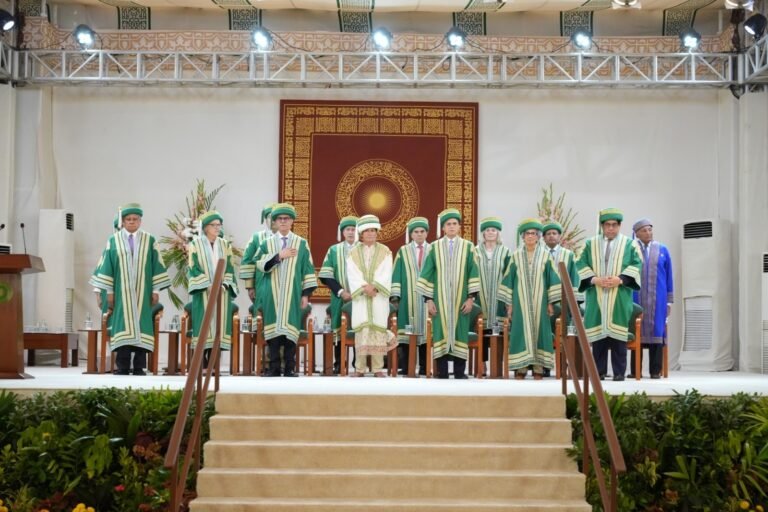 AKU Graduates over 400 Students and Installs Princess Zahra as Pro-Chancellor