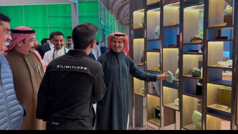 KSA Industry Minister Bandar Al-Khorayef Visits Pakistan Pavilion at Future Minerals Forum