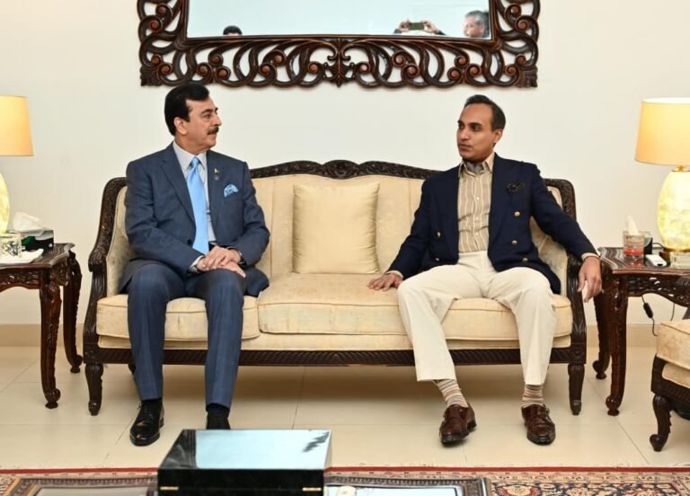 Gilani meets Pir of Luari Sharif, Discusses Role of Spiritual Traditions in Social Harmony