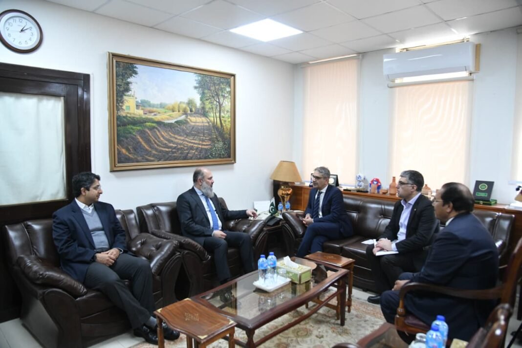 Pak-Canada Explore Deeper Trade, Mining and Agriculture Cooperation