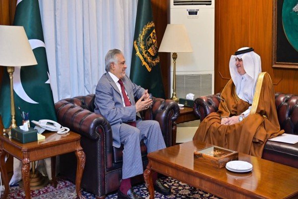 Nawaf bin Saeed Ahmad Al-Malkiy, Ambassador of the Kingdom of Saudi Arabia to Pakistan,  called on Deputy Prime Minister/Foreign Minister Senator Mohammad Ishaq Dar.
