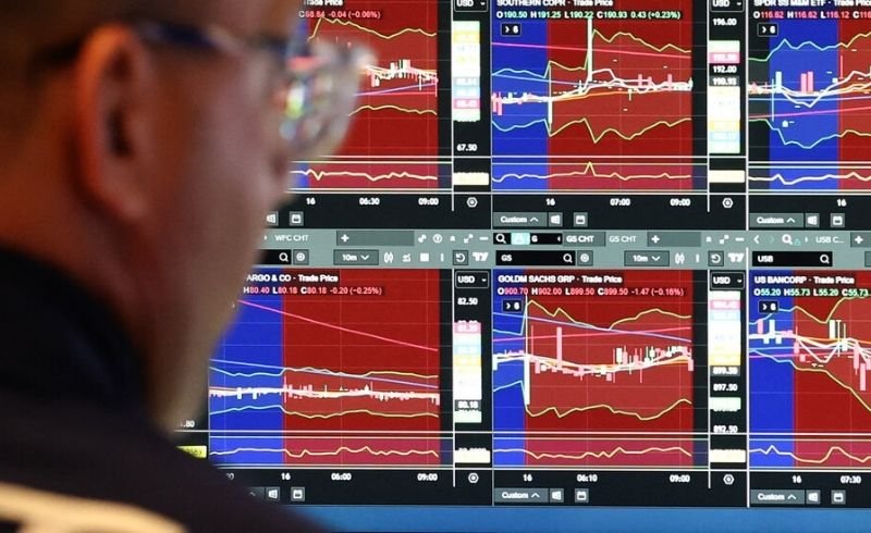 Asian Markets Trade Mixed as Iran-US Tensions Weigh on Sentiment