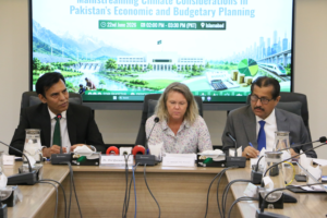 Experts Urge Embedding Climate Risks in Fiscal Planning to Protect the Economy