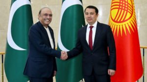 President Zardari pays tribute to Kyrgyzstan's historical legacy