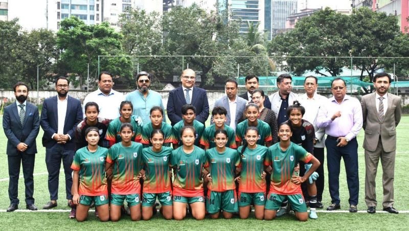 BFF receives 1,000 footballs from Pakistan