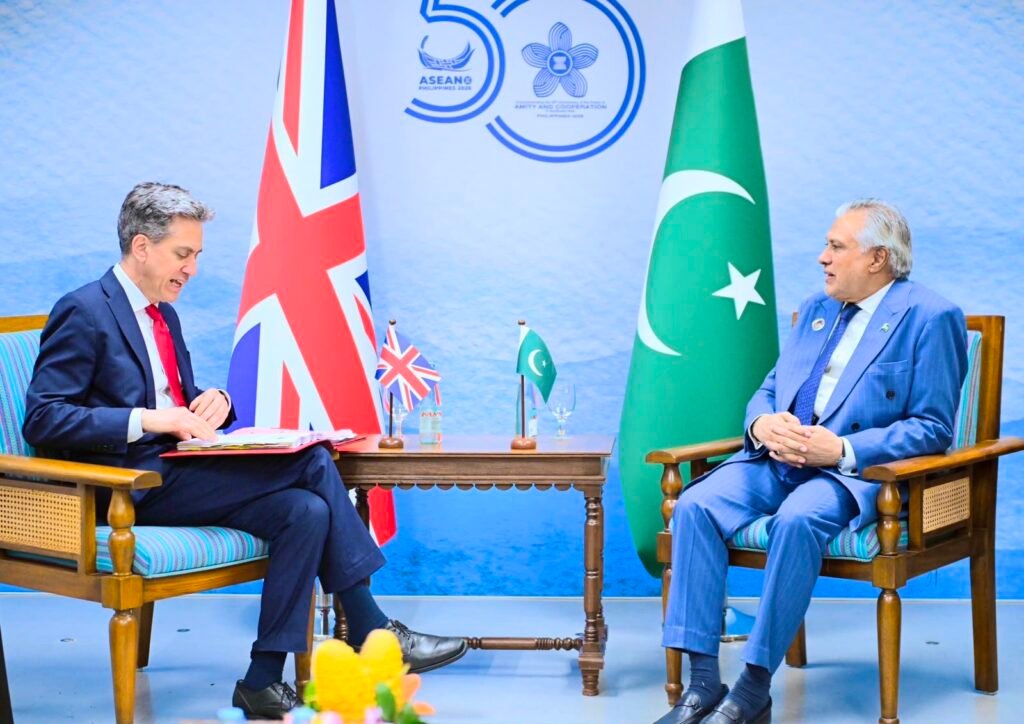 Pakistan-UK Reaffirm Strategic Partnership at ASEAN Forum