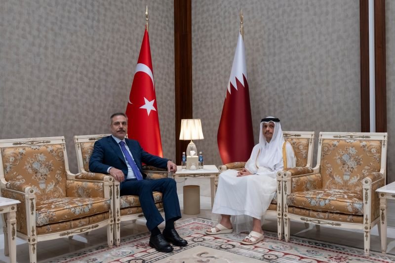 Turkish foreign minister meets Qatari counterpart in Doha