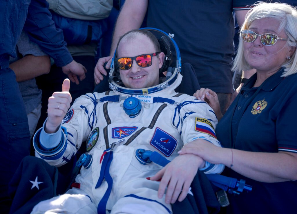 ISS Crew Returns to Earth After Completing Scientific Mission