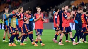 Spain Cruise Past Austria to Reach World Cup Last 16