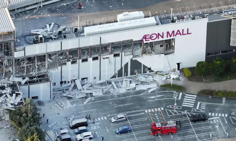 Japan Earthquake Death Toll Climbs to 13 as Search Continues