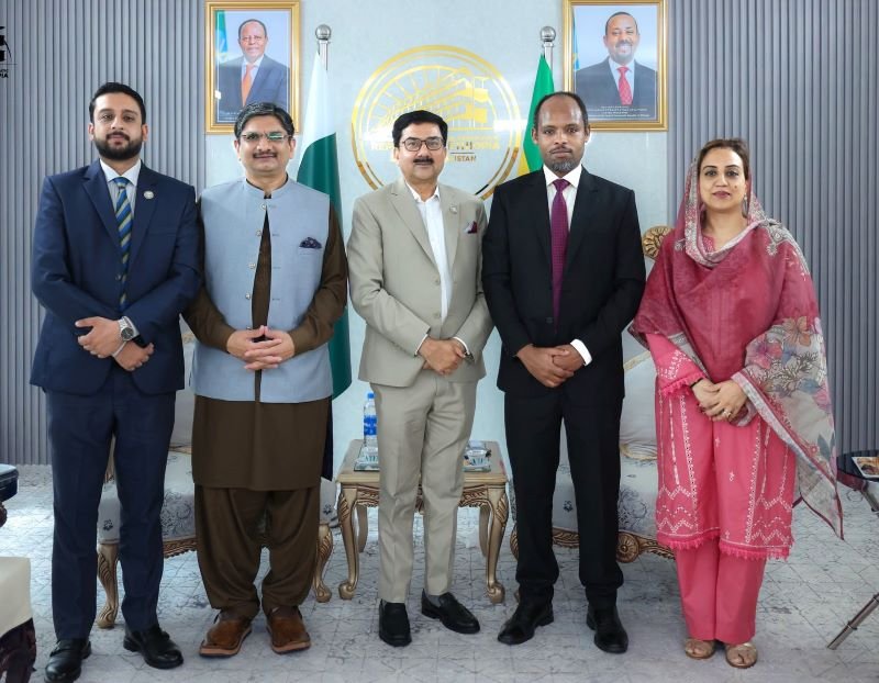 Ethiopian Explores Health, Education Ties with Pakistani Business Group