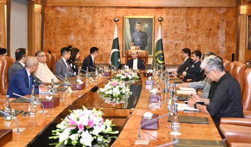 President calls for integrated development of Keti Bunder Port