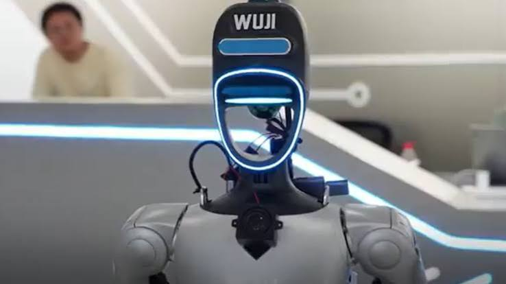 China Opens World's First Dedicated School for Robots in Hangzhou