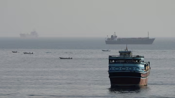 Iran clarifies Oman talks separate from Hormuz reopening