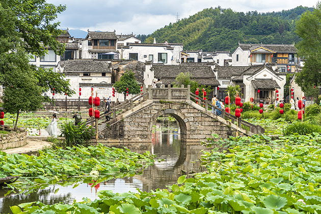 From sightseeing to living: A new way to experience China