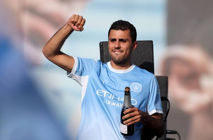 Barcelona Seal £65m Deal to Sign Rodri From Manchester City