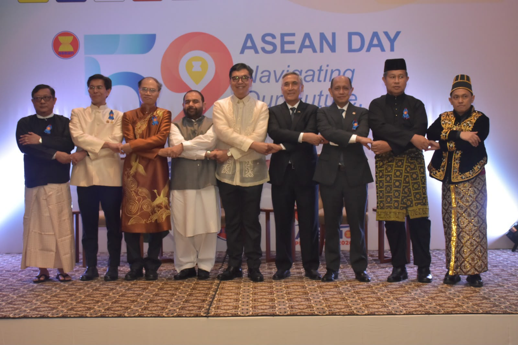 ASEAN Committee Celebrates 59th ASEAN Day, Showcasing Unity and Cultural Richness