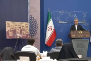 Iran Says Hormuz Talks With Oman Ongoing, Not With US