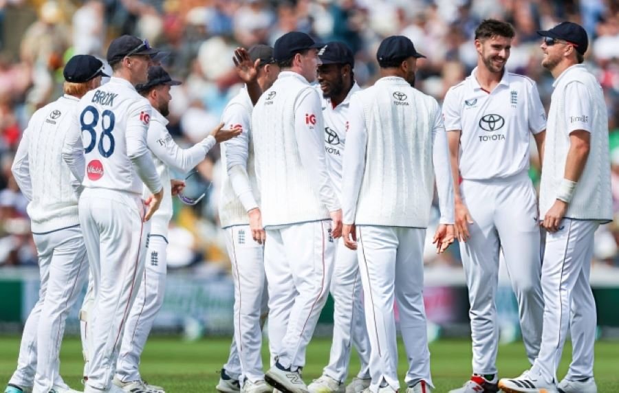 England win Leeds Test to take 1-0 lead