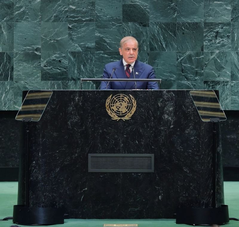 Pakistan Chose Peace Over War; PM Calls for Kashmir, Palestine Resolution