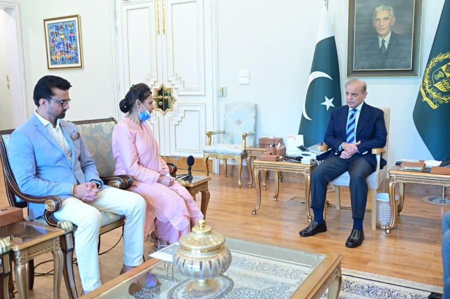 PM Presents Rs10 Million Cheque to Brave PIMS Nurse