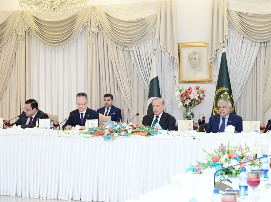 ADB Vice President calls on Prime Minister Shehbaz Sharif