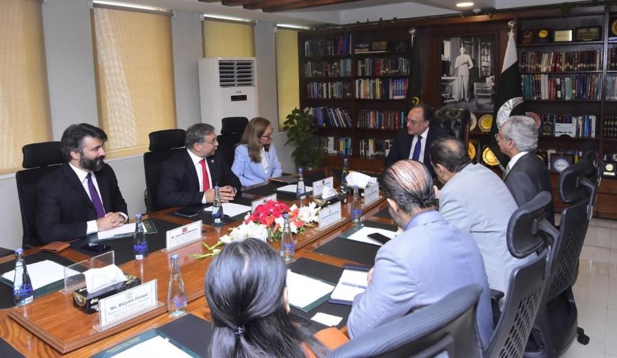 Finance Minister Meets ACCA Delegation to Discuss Economic Reforms