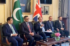 Finance Minister Addresses Pakistan Investment Roundtable