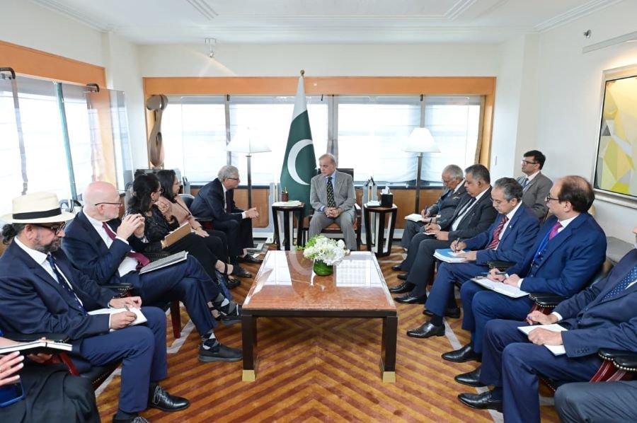 PM, Bill Gates Discuss Polio Eradication, Broader Cooperation