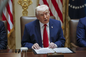 Trump Offers $5,000 'Dividend' to Every American If Republicans Win Midterms
