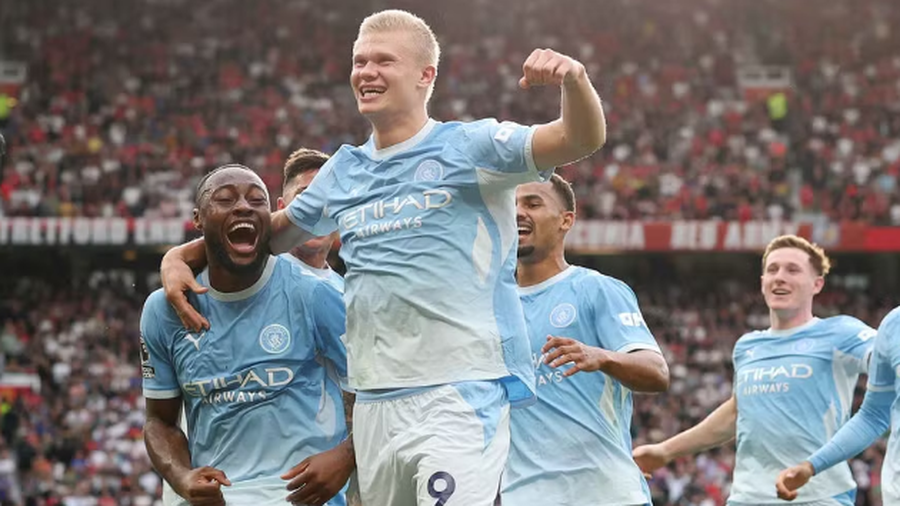 Haaland Sinks United as Ten-Man City Win Derby