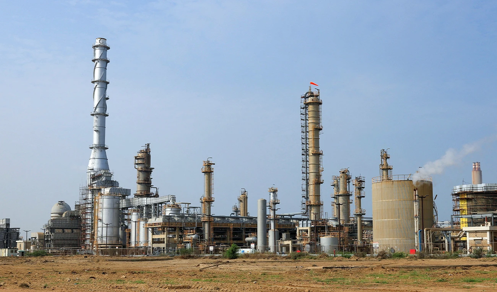 Pakistan Approves $6 Billion Refinery Upgrade Plan