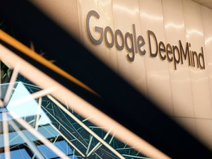 Ex-DeepMind Researcher Joins AI Extinction Warnings
