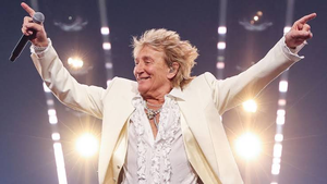 Rod Stewart Sets Farewell Tour After Six Decades On Stage