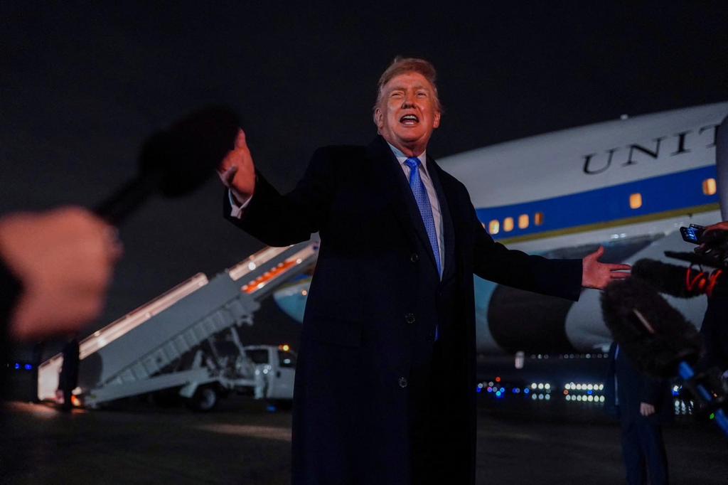 Trump Says Iran War Will End Very Soon as Hormuz Talks Continue