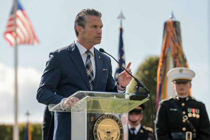 Hegseth Plans to Cut General and Admiral Posts by 20 Percent