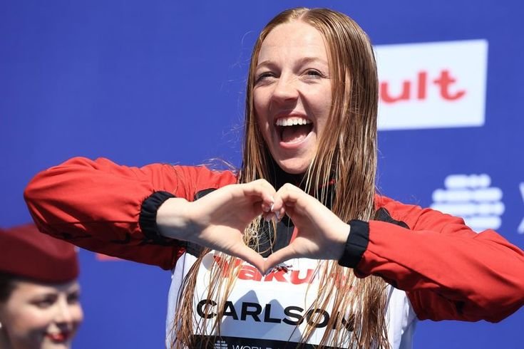 Molly Carlson Dives From Iceberg to Make Sports History