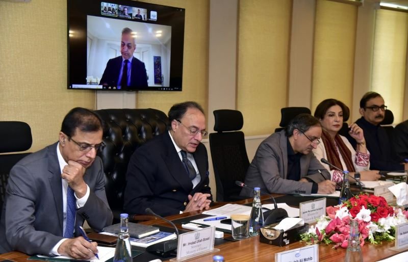 Finance Minister, World Bank Review Progress on Economic Reform Partnership