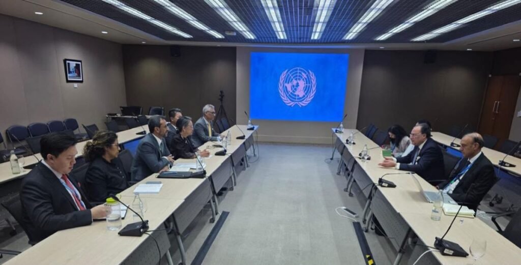 Aurangzeb Discusses Technical Cooperation with ESCAP Executive Secretary
