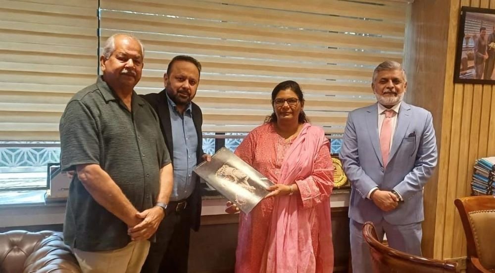 PAA Delegation Calls on Principal Information Officer