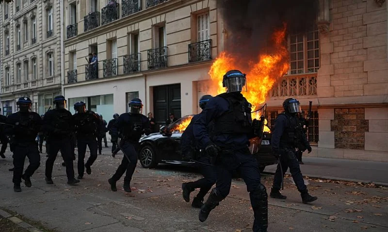 Paris Imposes Curfew and Protest Ban After Violent Weekend