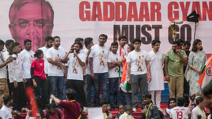Over 700 Detained in Delhi as Protesters Demand Poll Chief's Exit
