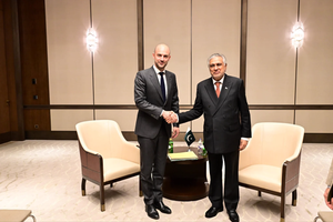 Pakistan’s Mediation Role Wins French Backing at Istanbul Meeting