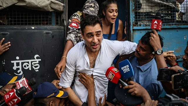 Court Halts Order Forcing Actor Imran Khan to Leave India